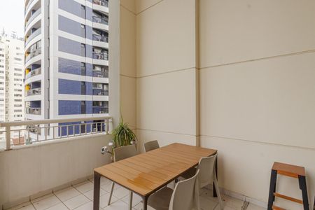 Apartamento para alugar com 77m², 1 quarto e 1 vagaSacada