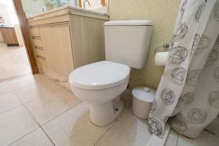 Casa à venda com 270m², 4 quartos e 5 vagasBanheiro de serviço
