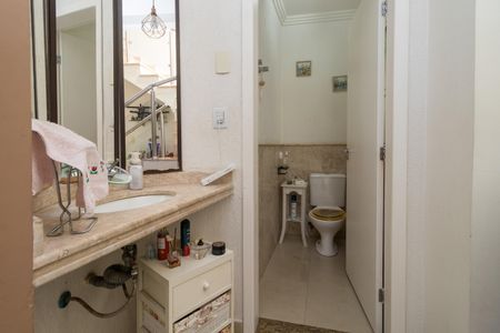 Casa à venda com 270m², 4 quartos e 5 vagasLavabo