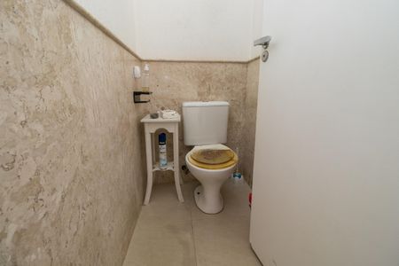 Casa à venda com 270m², 4 quartos e 5 vagasLavabo