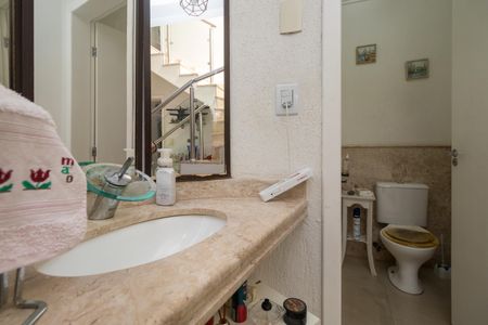Casa à venda com 270m², 4 quartos e 5 vagasLavabo