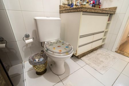 Casa à venda com 270m², 4 quartos e 5 vagasBanheiro Social