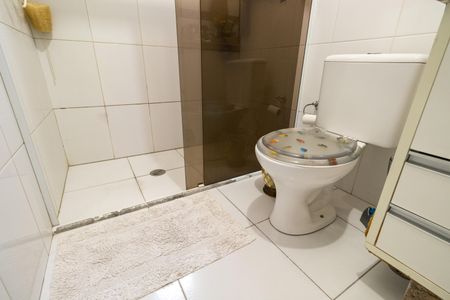 Casa à venda com 270m², 4 quartos e 5 vagasBanheiro Social