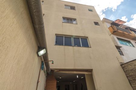 Casa à venda com 270m², 4 quartos e 5 vagasFachada fundos