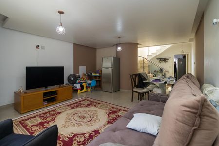 Casa à venda com 270m², 4 quartos e 5 vagasSala