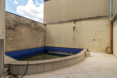 Casa à venda com 270m², 4 quartos e 5 vagasPiscina