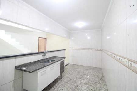 Cozinha de casa para alugar com 2 quartos, 150m² em Parque Brasil, São Paulo