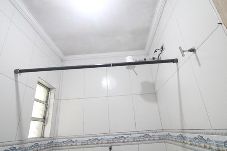 Banheiro da suíte 1 de casa para alugar com 2 quartos, 150m² em Parque Brasil, São Paulo