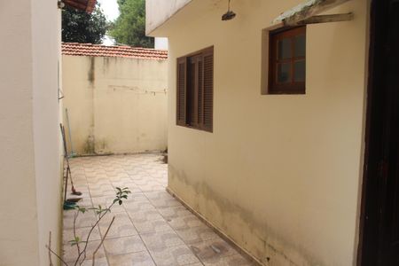 Casa à venda com 130m², 3 quartos e 6 vagasQuintal