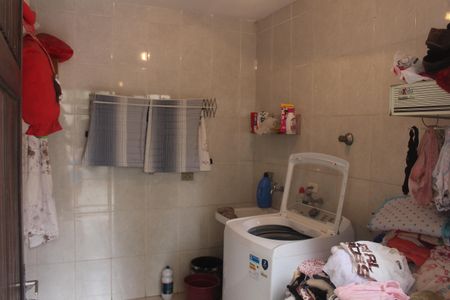 Casa à venda com 130m², 3 quartos e 6 vagasÁrea de Serviço