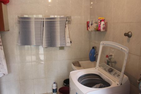 Casa à venda com 130m², 3 quartos e 6 vagasÁrea de Serviço