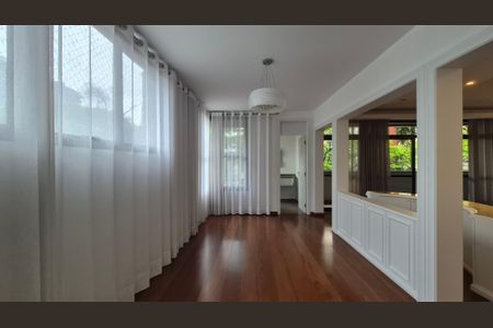 Apartamento para alugar com 265m², 3 quartos e 3 vagasSala