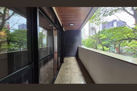 Apartamento para alugar com 265m², 3 quartos e 3 vagasSala