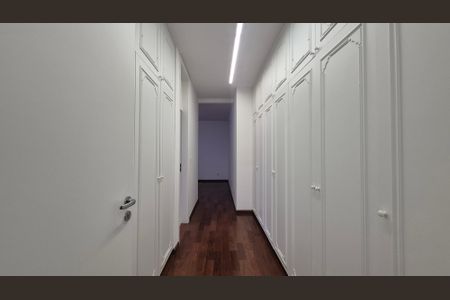Apartamento para alugar com 265m², 3 quartos e 3 vagasCorredor