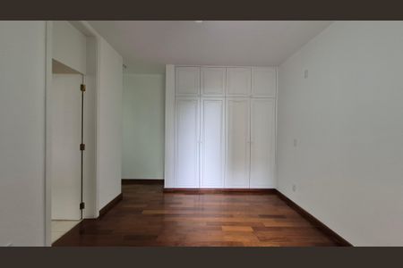 Apartamento para alugar com 265m², 3 quartos e 3 vagasSuíte 2