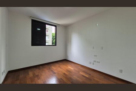 Apartamento para alugar com 265m², 3 quartos e 3 vagasQuarto