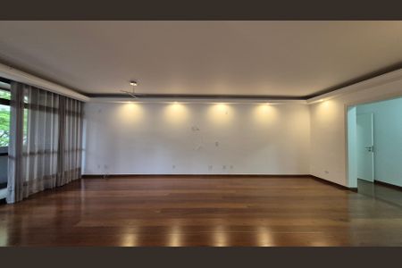 Apartamento para alugar com 265m², 3 quartos e 3 vagasSala