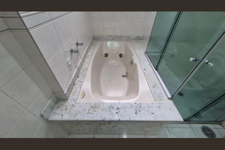 Apartamento para alugar com 265m², 3 quartos e 3 vagasBanheiro da suíte