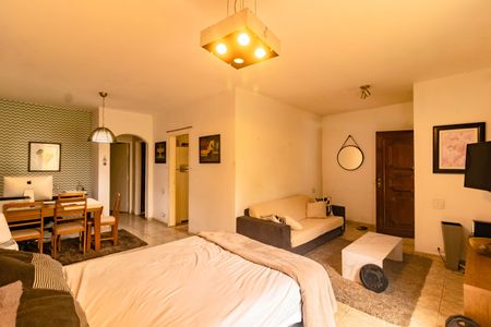 Casa à venda com 3 quartos, 176m² em Jardim Prudência, São Paulo