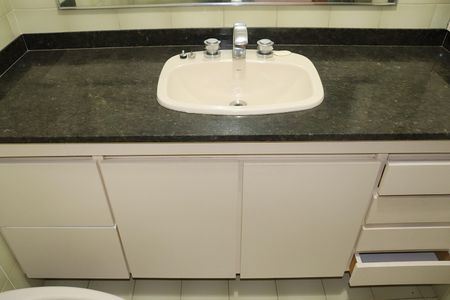 Apartamento à venda com 132m², 3 quartos e 1 vagaBanheiro