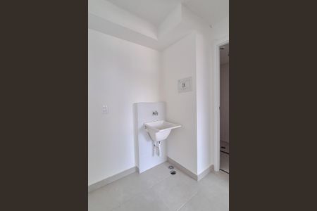 Apartamento para alugar com 33m², 2 quartos e sem vaga Apartamento para alugar com 33m², 2 quartos e sem vagaCozinha e Área de Serviço