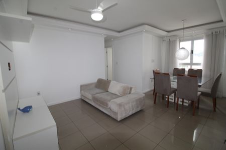 Sala de apartamento para alugar com 3 quartos, 77m² em Jardim das Colinas, São José dos Campos