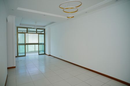 Apartamento para alugar com 110m², 3 quartos e 2 vagasSala