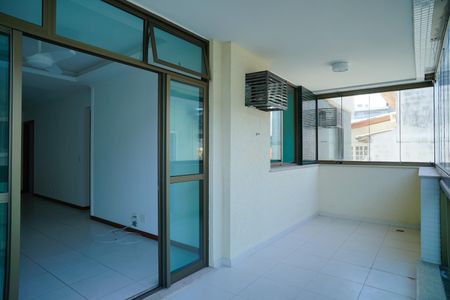 Apartamento para alugar com 110m², 3 quartos e 2 vagasVaranda