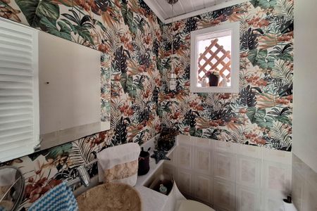 Casa de condomínio à venda com 380m², 3 quartos e 4 vagaslavabo