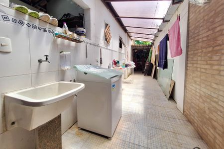 Casa de condomínio à venda com 380m², 3 quartos e 4 vagasÁrea de Serviço