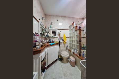 Casa de condomínio à venda com 380m², 3 quartos e 4 vagasBanheiro da Suíte 2