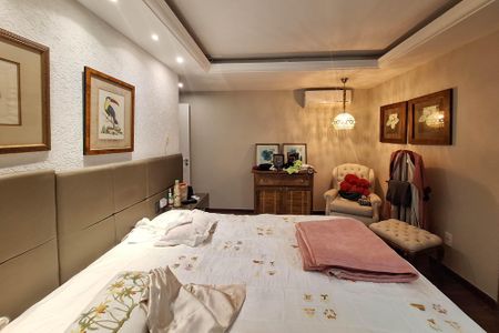 Casa de condomínio à venda com 380m², 3 quartos e 4 vagasSuíte 2