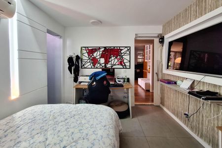 Casa de condomínio à venda com 380m², 3 quartos e 4 vagasSuíte 1