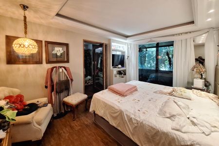 Casa de condomínio à venda com 380m², 3 quartos e 4 vagasSuíte 2