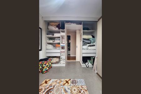 Casa de condomínio à venda com 380m², 3 quartos e 4 vagasQuarto 1