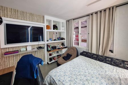 Casa de condomínio à venda com 380m², 3 quartos e 4 vagasSuíte 1