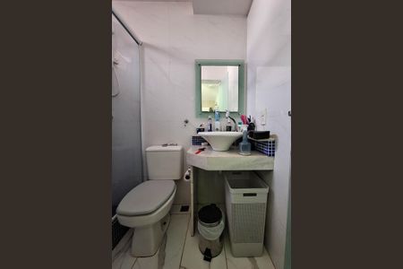 Casa de condomínio à venda com 380m², 3 quartos e 4 vagasBanheiro da Suíte 1