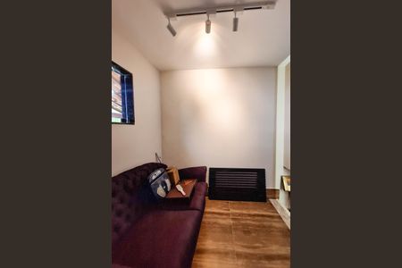 Casa de condomínio à venda com 380m², 3 quartos e 4 vagasEscritório