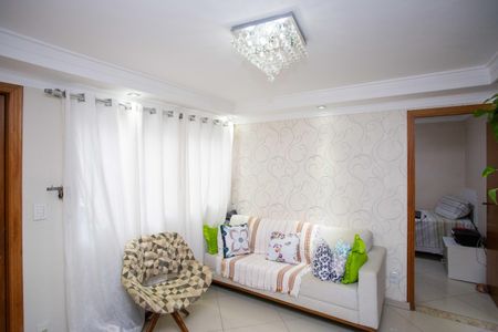 Sala de apartamento à venda com 2 quartos, 72m² em Jardim Rosinha, Diadema