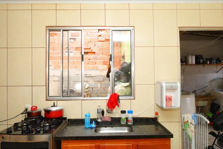 Casa para alugar com 85m², 3 quartos e 2 vagasCozinha