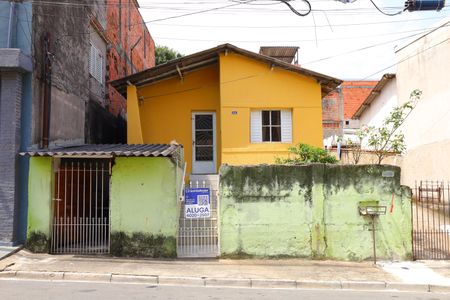 Casa para alugar com 85m², 3 quartos e 2 vagasFachada do imóvel - Placa instalada no portão do imóvel - Código da placa: GTPE-1448
