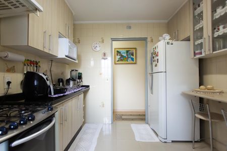 Apartamento à venda com 65m², 2 quartos e 2 vagasCozinha 