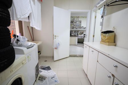 Apartamento para alugar com 278m², 3 quartos e 4 vagasÁrea de Serviço