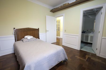 Apartamento para alugar com 278m², 3 quartos e 4 vagasQuarto Suíte 1