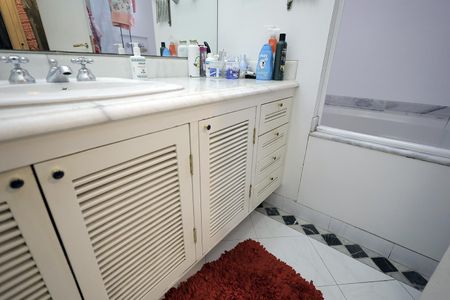 Apartamento para alugar com 278m², 3 quartos e 4 vagasBanheiro Suíte 3