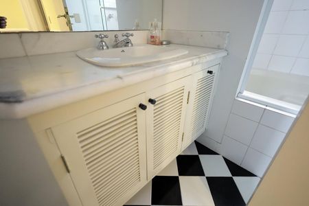 Apartamento para alugar com 278m², 3 quartos e 4 vagasBanheiro Quarto Suíte 2