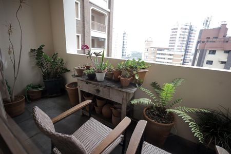 Apartamento para alugar com 278m², 3 quartos e 4 vagasSacada Sala