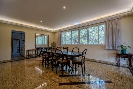 Casa à venda com 1213m², 6 quartos e 4 vagas