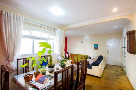 Apartamento à venda com 112m², 2 quartos e 2 vagasSala