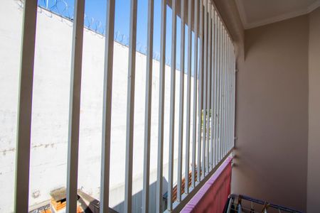 Apartamento à venda com 112m², 2 quartos e 2 vagasVaranda do quarto 2